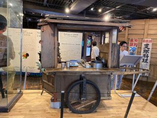 Recreation of a wooden ramen cart.